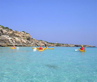 Sport: sea kayak on theisland of Elba